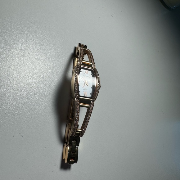 Watch - Picture 3 of 5